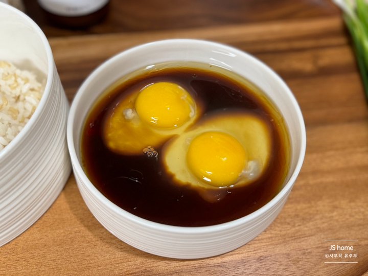 고소한 이찬원 간장계란밥 간장달걀밥 간단 레시피 1인분 10분 완성 평점 4.7점(90) 레시피 이미지 - 3