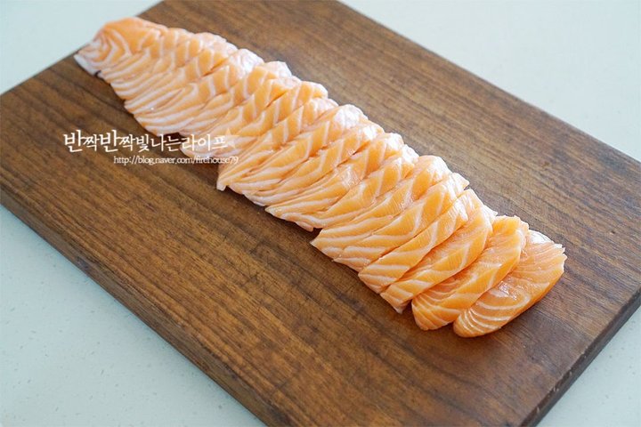 부드럽고 고소한 식감의 간장 연어장 레시피 2인분 40분 완성 평점 4.7점(49) 레시피 이미지 - 7