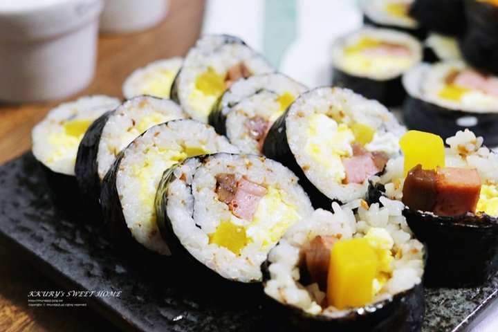 간단한 스팸계란김밥 스팸김밥 계란김밥 레시피 8인분 25분 완성 평점 4.9점(13) 레시피 이미지 - 1