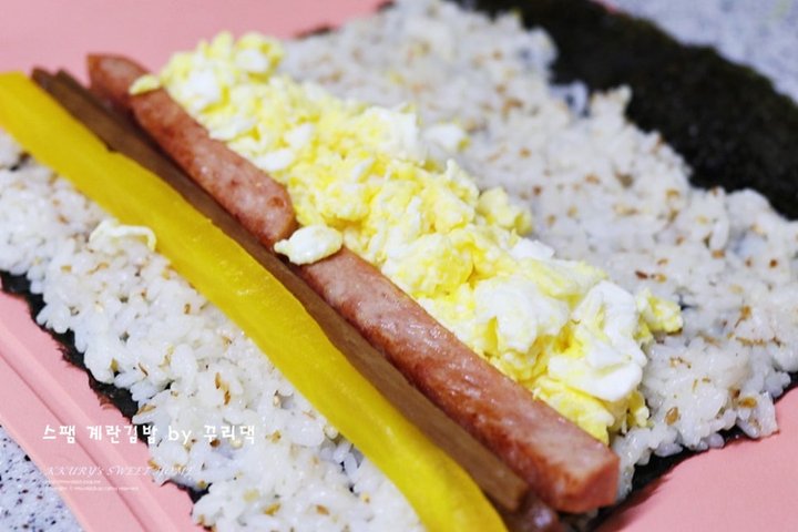간단한 스팸계란김밥 스팸김밥 계란김밥 레시피 8인분 25분 완성 평점 4.9점(13) 레시피 이미지 - 8