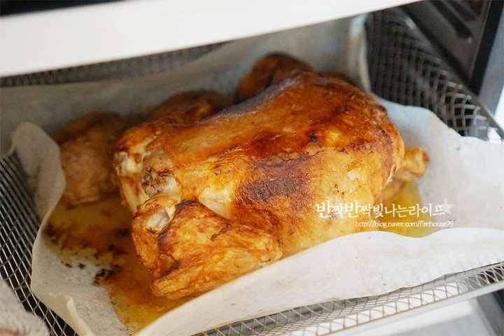 특별한 에어프라이어 로스트치킨 레시피 2인분 1시간 5분 완성 평점 5.0점(79) 레시피 이미지 - 11