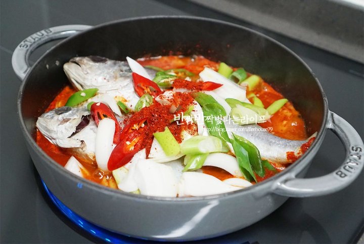 칼칼한 백종원 조기조림 레시피 4인분 35분 완성 평점 4.9점(19) 레시피 이미지 - 7
