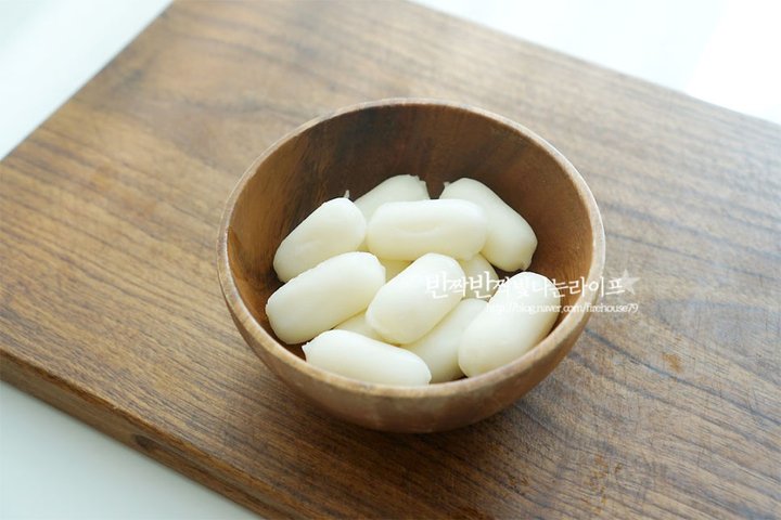 매콤 쫀득 입맛 당기는 분모자떡볶이 레시피 3인분 40분 완성 평점 4.9점(37) 레시피 이미지 - 5