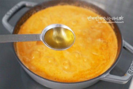고소하면서도 매콤한 로제떡볶이 레시피 3인분 30분 완성 평점 4.8점(67) 레시피 이미지 - 9