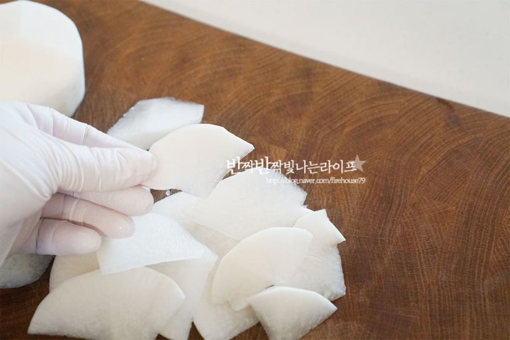 얼큰하고 시원한 경상도식소고기무국 레시피 4인분 30분 완성 평점 4.8점(52) 레시피 이미지 - 3