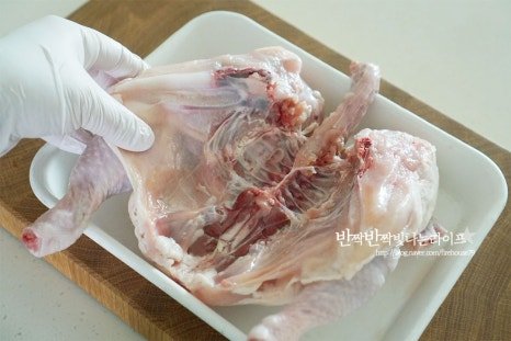진하고 얼큰한 닭개장 레시피 4인분 1시간 15분 완성 평점 4.8점(33) 레시피 이미지 - 2