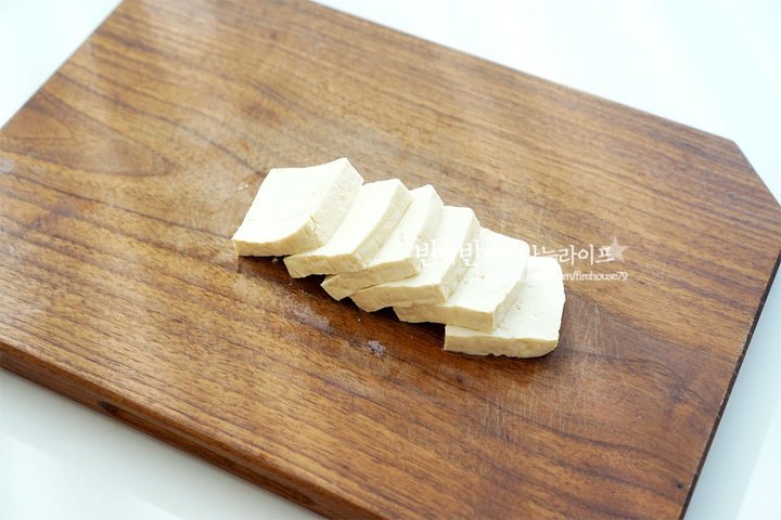 매콤 칼칼한 스팸찌개 레시피 3인분 30분 완성 평점 4.8점(73) 레시피 이미지 - 5