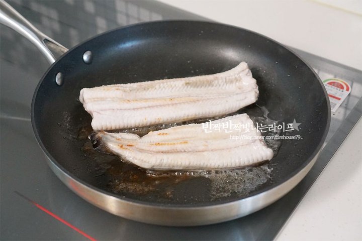 매콤달콤 양념 장어구이 레시피 2인분 30분 완성 평점 4.9점(64) 레시피 이미지 - 7
