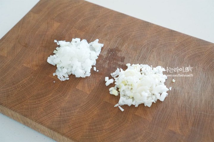 매콤 달콤한 양념인 약고추장 레시피 4인분 30분 완성 평점 4.9점(65) 레시피 이미지 - 3