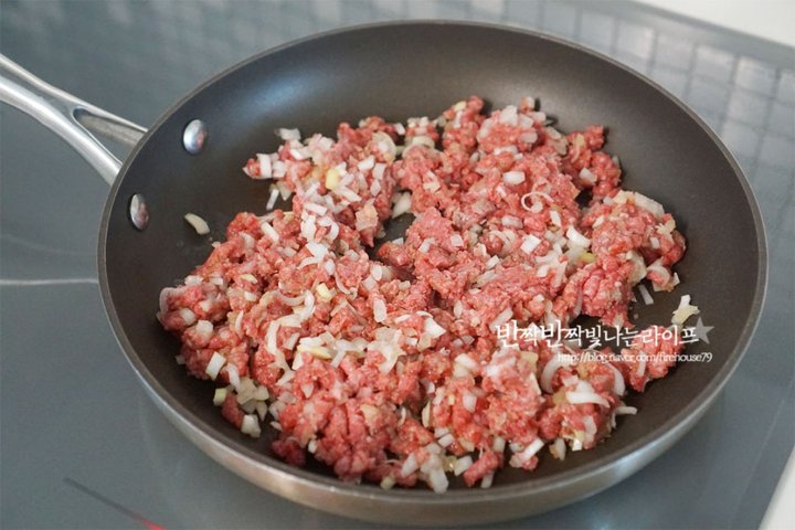 매콤 달콤한 양념인 약고추장 레시피 4인분 30분 완성 평점 4.9점(65) 레시피 이미지 - 5