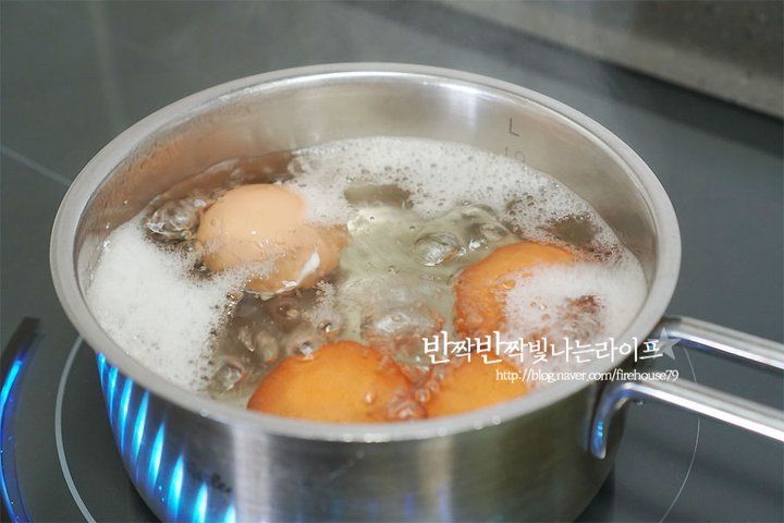 매콤하게 즐기는 뜨끈한 빨간 어묵 레시피 2인분 45분 완성 평점 5.0점(85) 레시피 이미지 - 3