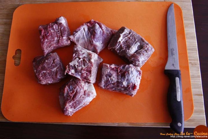 칼칼 매콤한 수미네 반찬 갈비찜 레시피 4인분 2시간 30분 완성 평점 5.0점(67) 레시피 이미지 - 3