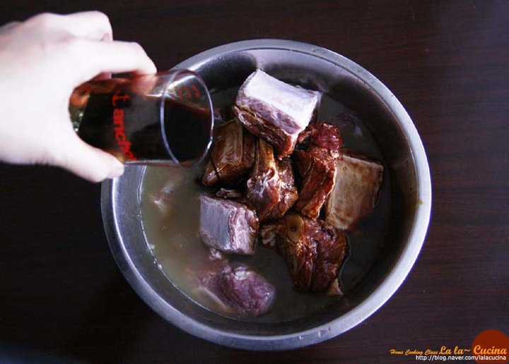 칼칼 매콤한 수미네 반찬 갈비찜 레시피 4인분 2시간 30분 완성 평점 5.0점(67) 레시피 이미지 - 5