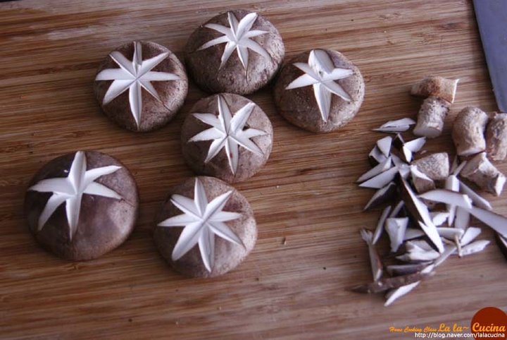 칼칼 매콤한 수미네 반찬 갈비찜 레시피 4인분 2시간 30분 완성 평점 5.0점(67) 레시피 이미지 - 7