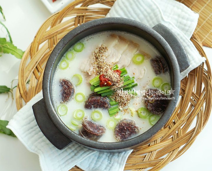 구수한 순대국 순대국밥 레시피 4인분 1시간 30분 완성 평점 4.9점(14) 레시피 이미지 - 1