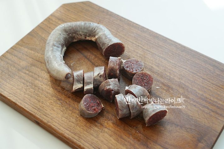 구수한 순대국 순대국밥 레시피 4인분 1시간 30분 완성 평점 4.9점(14) 레시피 이미지 - 5