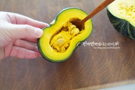 달콤하고 부드러운 단호박샐러드 레시피 2인분 25분 완성 평점 5.0점(77) 레시피 이미지 - 4