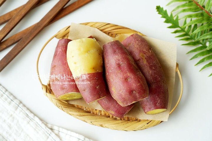달콤하고 포슬포슬한 고구마찌는법 레시피 4인분 40분 완성 평점 4.9점(60) 레시피 이미지 - 10