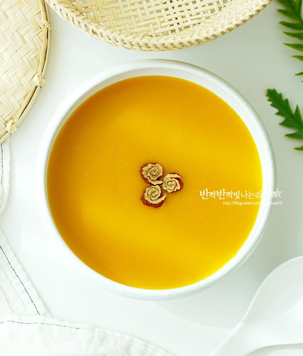 달콤하고 든든한 단호박죽 레시피 2인분 40분 완성 평점 4.8점(62) 레시피 이미지 - 11