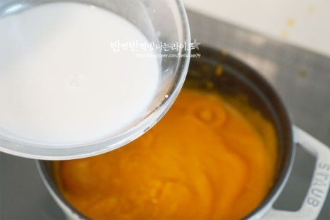 달콤하고 든든한 단호박죽 레시피 2인분 40분 완성 평점 4.8점(62) 레시피 이미지 - 9