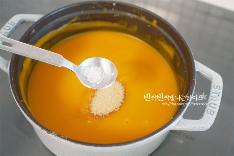 달콤하고 든든한 단호박죽 레시피 2인분 40분 완성 평점 4.8점(62) 레시피 이미지 - 10