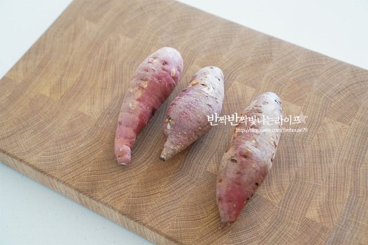바삭한 고구마칩 고구마과자 레시피 2인분 20분 완성 평점 4.7점(71) 레시피 이미지 - 2