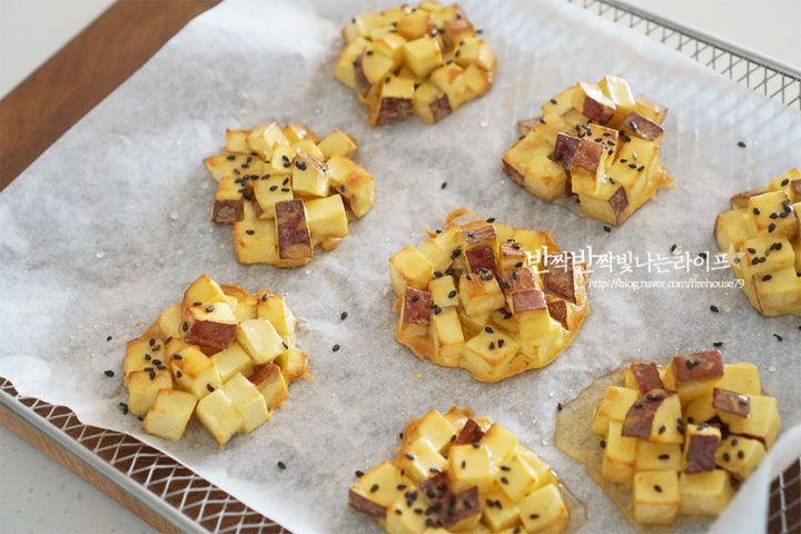 달콤한 고구마쿠키 레시피 1인분 30분 완성 평점 4.7점(67) 레시피 이미지 - 9