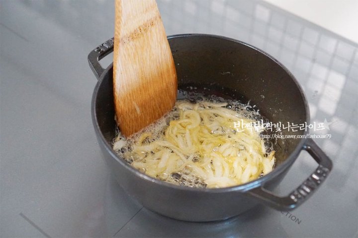 달콤한 고구마스프 고구마수프 레시피 1인분 1시간 완성 평점 4.9점(29) 레시피 이미지 - 5