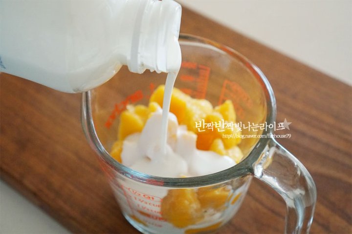 달콤 산뜻한 망고스무디 레시피 1인분 10분 완성 평점 4.9점(95) 레시피 이미지 - 2