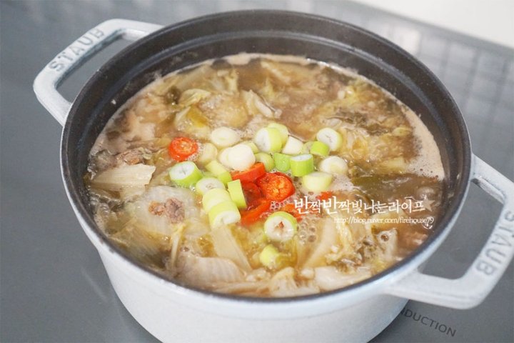 달큰하면서 시원한 우거지된장국 레시피 4인분 35분 완성 평점 5.0점(30) 레시피 이미지 - 10