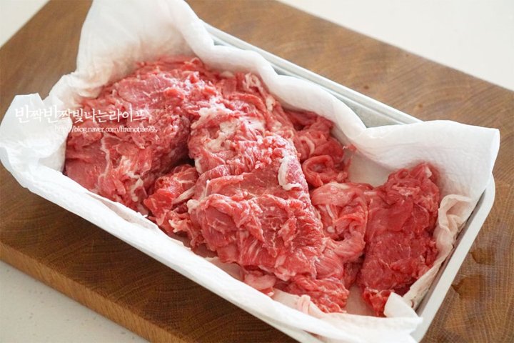 은은한 단맛의 뜨끈한 불고기전골 레시피 3인분 1시간 완성 평점 4.7점(87) 레시피 이미지 - 2