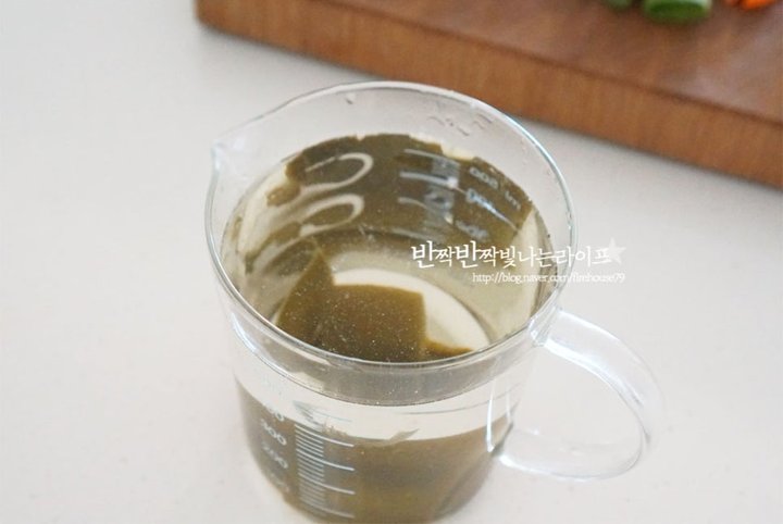 은은한 단맛의 뜨끈한 불고기전골 레시피 3인분 1시간 완성 평점 4.7점(87) 레시피 이미지 - 6