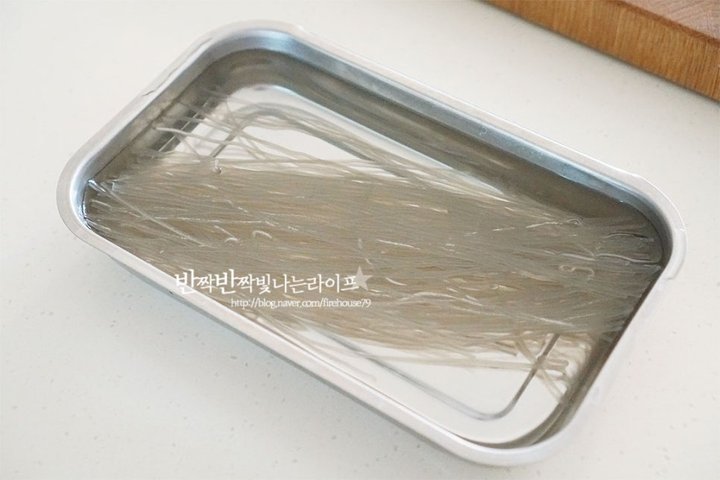 은은한 단맛의 뜨끈한 불고기전골 레시피 3인분 1시간 완성 평점 4.7점(87) 레시피 이미지 - 7