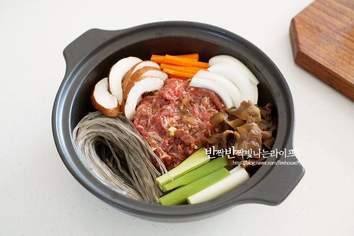 달달하고 짭조름한 뚝배기 불고기 레시피  2인분 1시간 완성 평점 4.7점(67) 레시피 이미지 - 8
