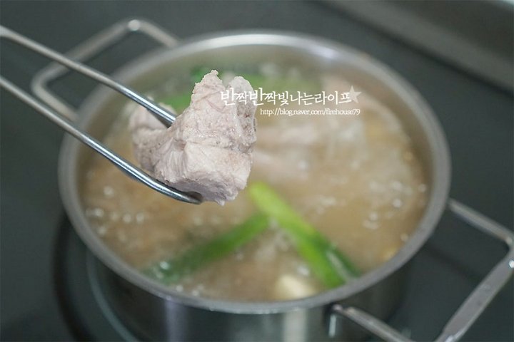 단짠단짠 쫄깃한 간장등갈비찜 레시피 4인분 1시간 40분 완성 평점 4.8점(16) 레시피 이미지 - 3