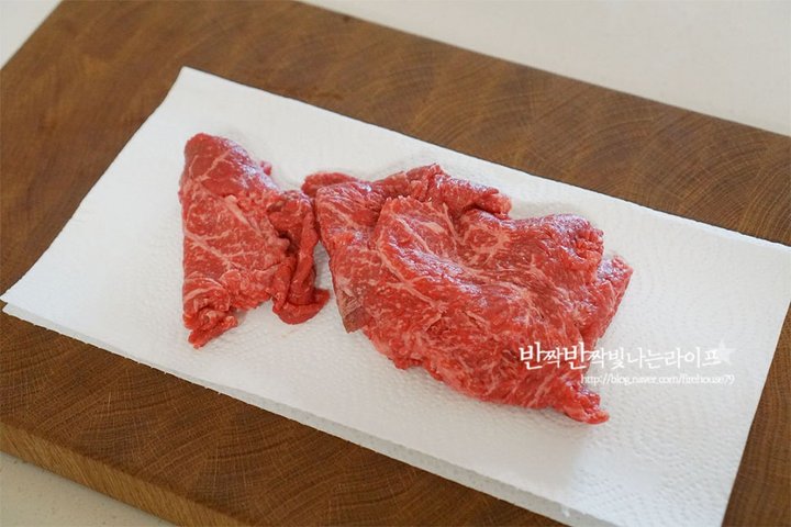 달콤 짭조름한 규동 레시피 2인분 20분 완성 평점 4.9점(40) 레시피 이미지 - 2