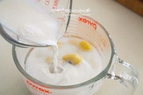 달달한 제철 밤라떼 레시피 3인분 55분 완성 평점 4.8점(28) 레시피 이미지 - 5