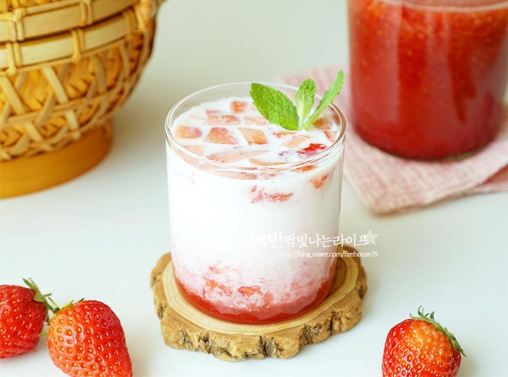 아이들이 좋아하는 달콤상큼 딸기라떼 레시피 8인분 25분 완성 평점 4.9점(27) 레시피 이미지 - 11