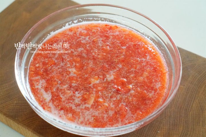 아이들이 좋아하는 달콤상큼 딸기라떼 레시피 8인분 25분 완성 평점 4.9점(27) 레시피 이미지 - 8