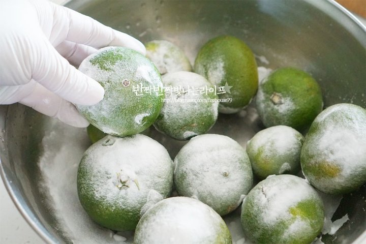 새콤달콤 상큼한 청귤청 에이드 레시피 4인분 35분 완성 평점 4.8점(44) 레시피 이미지 - 2