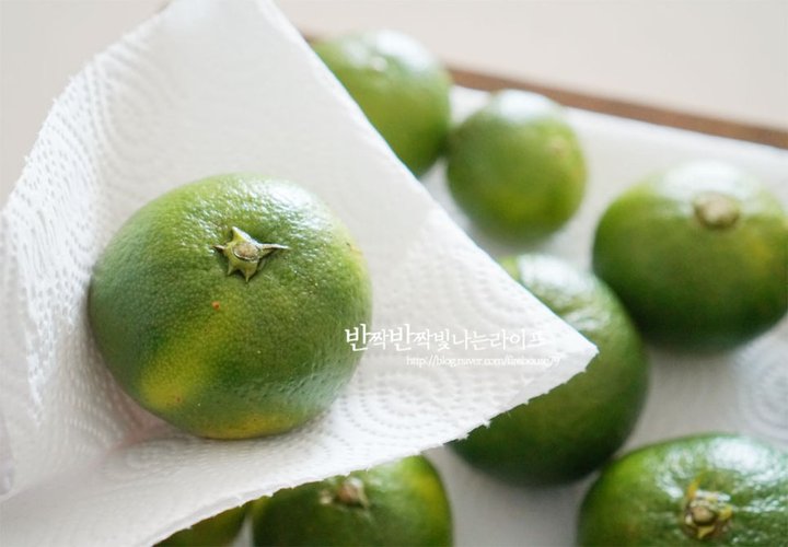 새콤달콤 상큼한 청귤청 에이드 레시피 4인분 35분 완성 평점 4.8점(44) 레시피 이미지 - 4