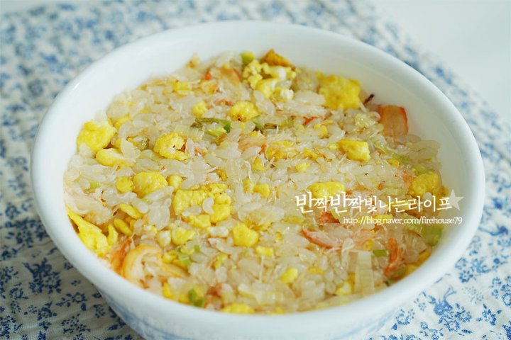 중화풍의 고슬고슬한 게살볶음밥 레시피 2인분 25분 완성 평점 5.0점(50) 레시피 이미지 - 11