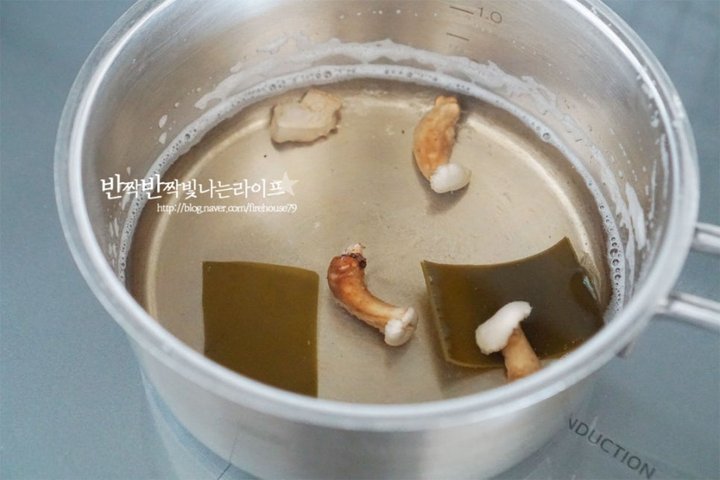 쫄깃하고 부드러운 전복솥밥 레시피 3인분 40분 완성 평점 4.7점(69) 레시피 이미지 - 3