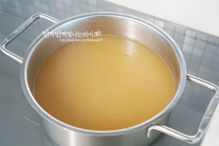 담백하고 쫀득한 식감의 아롱사태수육 레시피 4인분 2시간 완성 평점 4.8점(86) 레시피 이미지 - 7