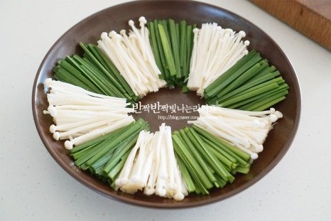 담백하고 쫀득한 식감의 아롱사태수육 레시피 4인분 2시간 완성 평점 4.8점(86) 레시피 이미지 - 10