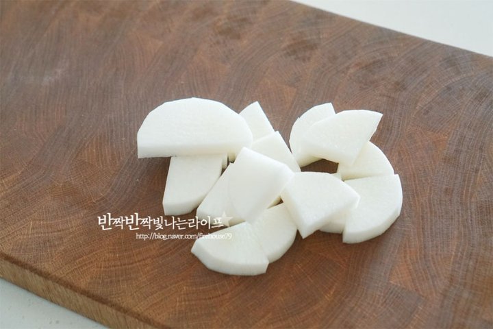 야들야들 탱탱한 문어숙회 레시피 3인분 25분 완성 평점 4.8점(19) 레시피 이미지 - 8