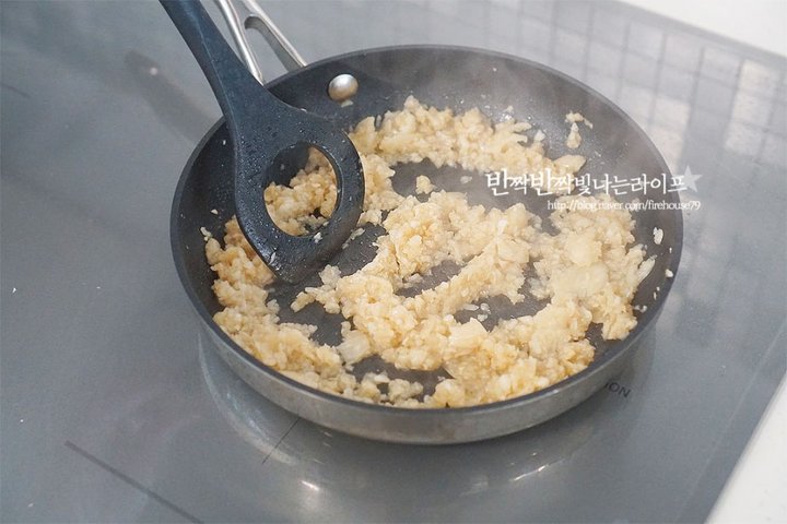 촉촉하고 부드러운 마늘보쌈 레시피 6인분 1시간 25분 완성 평점 4.7점(63) 레시피 이미지 - 9