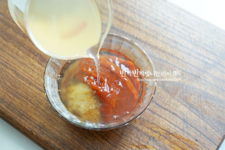 매콤칼칼 두부두루치기 대전 두루치기 레시피 2인분 30분 완성 평점 4.7점(94) 레시피 이미지 - 4