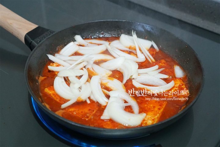매콤칼칼 두부두루치기 대전 두루치기 레시피 2인분 30분 완성 평점 4.7점(94) 레시피 이미지 - 8