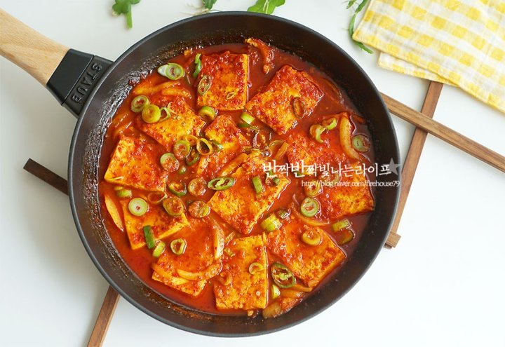 매콤칼칼 두부두루치기 대전 두루치기 레시피 2인분 30분 완성 평점 4.7점(94) 레시피 이미지 - 10